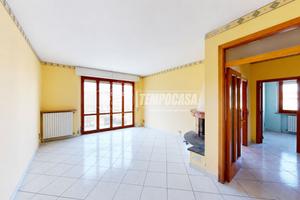 Quadrilocale di 110 MQ con balcone e soffitta