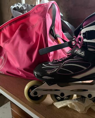 Pattini rollerblade rosa e neri con borsa