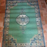 Tappeto verde chiaro