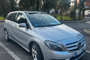 Mercedes Benz b200 2013