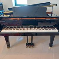 Pianoforte a coda YAMAHA C1