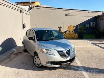 Lancia Ypsilon 1.2 69 CV 5 porte GPL Ecochic Silve