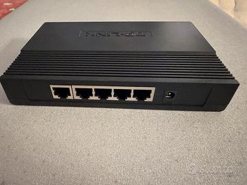 Switch Ethernet 5 porte 1Gb