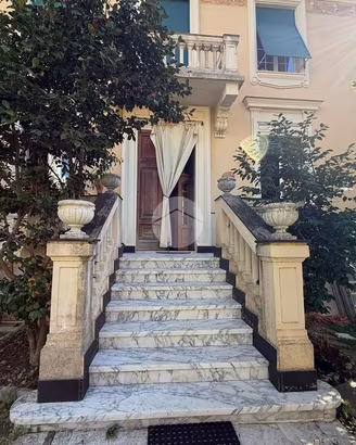 VILLA SINGOLA A GENOVA