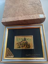 torri di San Marino su foglia d'oro 