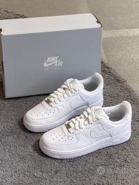 Nike Air Force 1 Low '07 bianche EU38