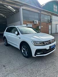 Volkswagen Tiguan 2.0 TDI SCR 4MOTION R-LINE