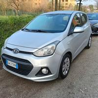 Hyundai i10 LOGIN - Bella comoda e affidabile