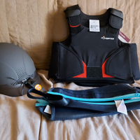 Casco, Giubbetto protettivo e Ghette nuovi