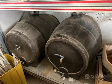 Botte per vino in resina come  nuovo 300L x2