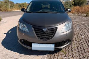 Lancia yplison momo design