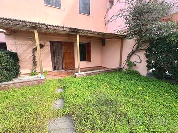 COSTA SARACENA casetta con giardino e garage