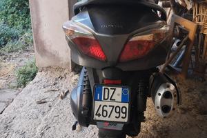 Scooter honda silver wing 400 anno 2013