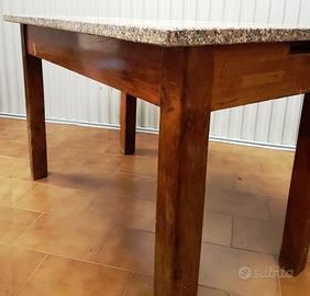 Tavolo Romagnolo in Legno con Pianale Marmo