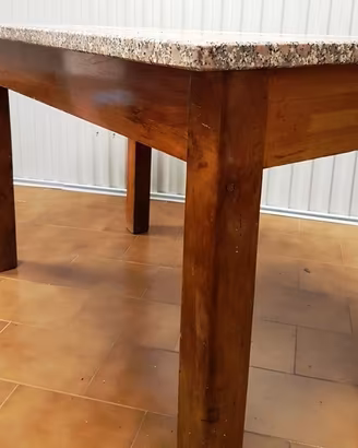 Tavolo Romagnolo in Legno con Pianale Marmo