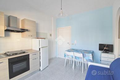 2 LOCALI A CAMPOMARINO