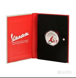 italia 5 euro vespa rossa