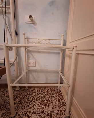 letto con 2 reti elettriche e comodini