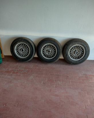 3 gomme da carico Pirelli