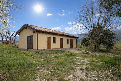 Casa Indipendente immersa nella Riserva Naturale