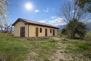 Casa Indipendente immersa nella Riserva Naturale