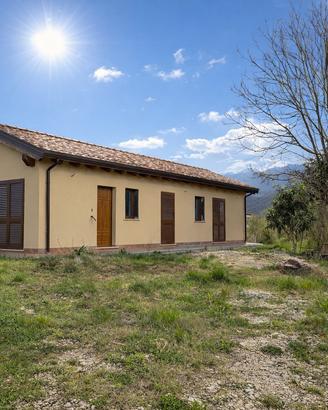Casa Indipendente immersa nella Riserva Naturale