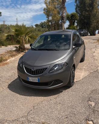 Lancia Ypsilon 1.0 FireFly 5 porte S&S Hybrid Silv