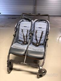 Passeggino gemellare pegperego