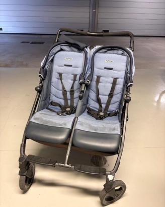 Passeggino gemellare pegperego