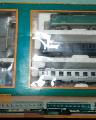 Trenino Lima vintage con passaggio a livello