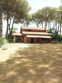 Villa di 520 m² con più di 5 locali e box auto dop