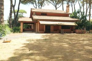 Villa di 520 m² con più di 5 locali e box auto dop