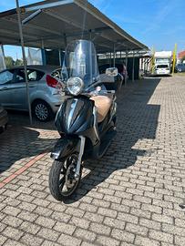PIAGGIO BEVERLY 250 TOURER