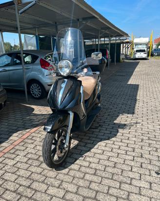PIAGGIO BEVERLY 250 TOURER