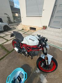 Ducati monster 797