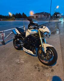 Triumph street triple 675