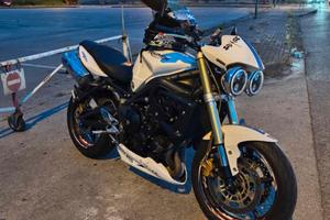 Triumph street triple 675