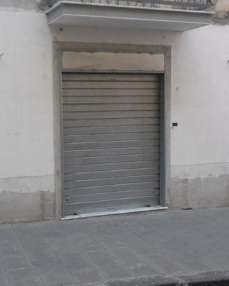 Locale commerciale centrale Torre del Greco