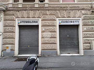 NEGOZIO A GENOVA