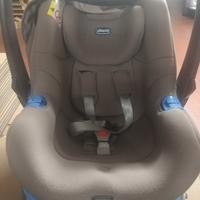 Seggiolino auto e trasportino chicco da zero anni