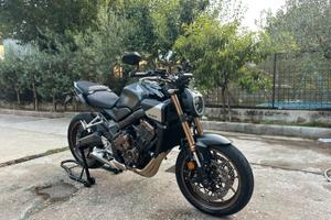 CB 650 R E-clutch 2025