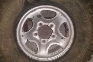 Pneumatici usati, cerchi e ricambi per fuoristrada