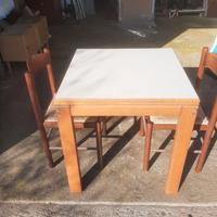 Tavolo allungabile + sedie