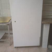 frigorifero grande a temperatura positiva