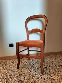 Sei (6) Sedie in legno di noce