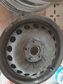 Cerchi in ferro r 16 attacco volkswagen