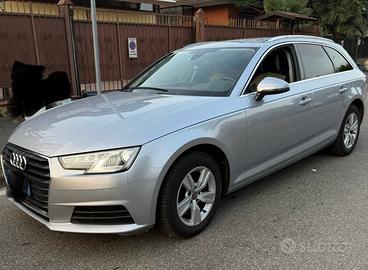 AUDI A4 Avant 2.0 TDI S tronic-S Line Edition