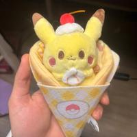 Peluche Pikachu crepe takara tomy originale