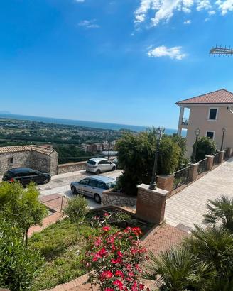 Minturno centro storico due piani per referenziati