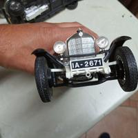 Modellino burago mercedes